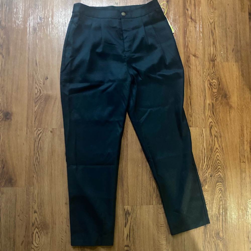 pleated trousers